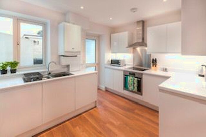 5 Bedroom End Of Terrace House To Rent In Southern Terrace, Plymouth PL4