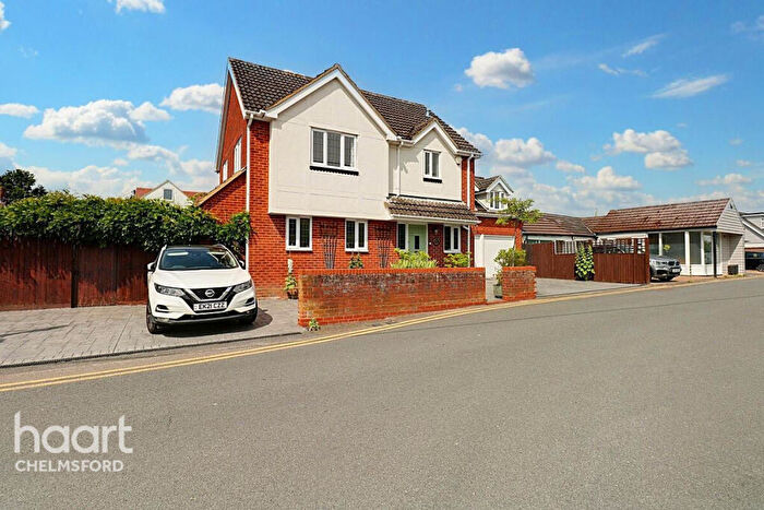 5 Bedroom Detached House For Sale In The Street, Chelmsford, CM2