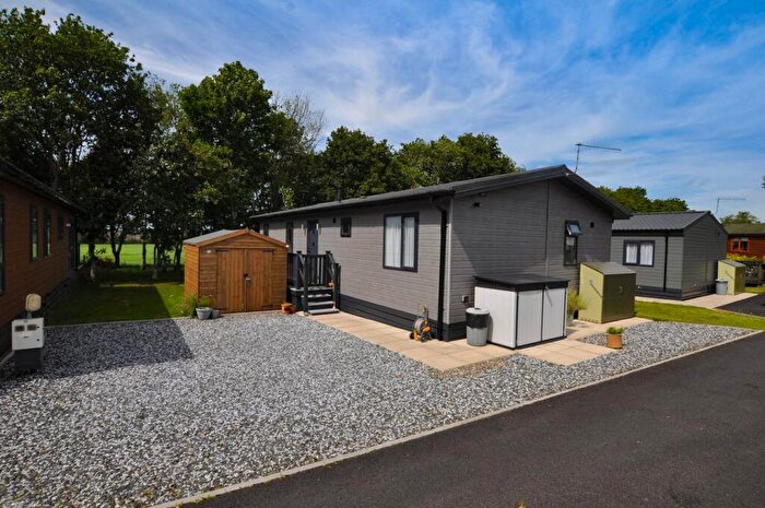 2 Bedroom Park Home For Sale In Merley House Lane, Wimborne, BH21