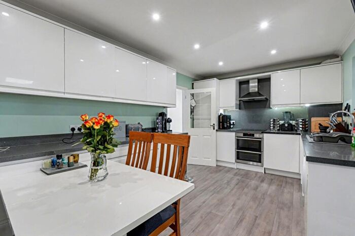 3 Bedroom Terraced House For Sale In Princes Avenue, Walderslade, ME5