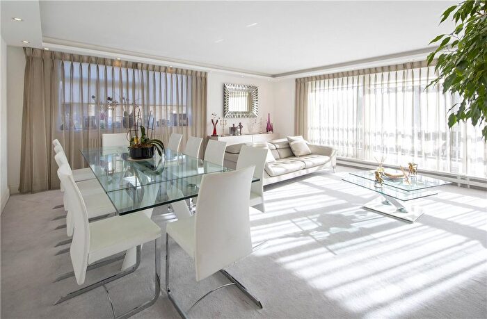 3 Bedroom Flat To Rent In Walsingham, Queensmead, St John's Wood Park, London, NW8