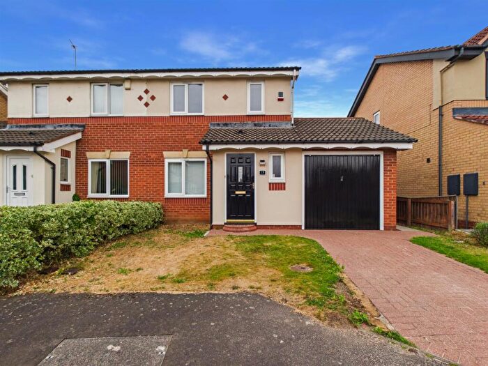 3 Bedroom Semi-Detached House To Rent In Westfield Park, Wallsend, NE28