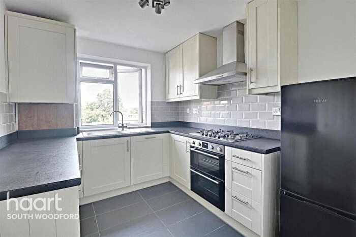2 Bedroom Apartment To Rent In Durham Avenue, Woodford Green, IG8
