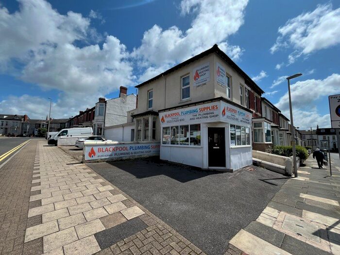 2 Bedroom Flat To Rent In South King Street, Blackpool, Lancashire, FY1