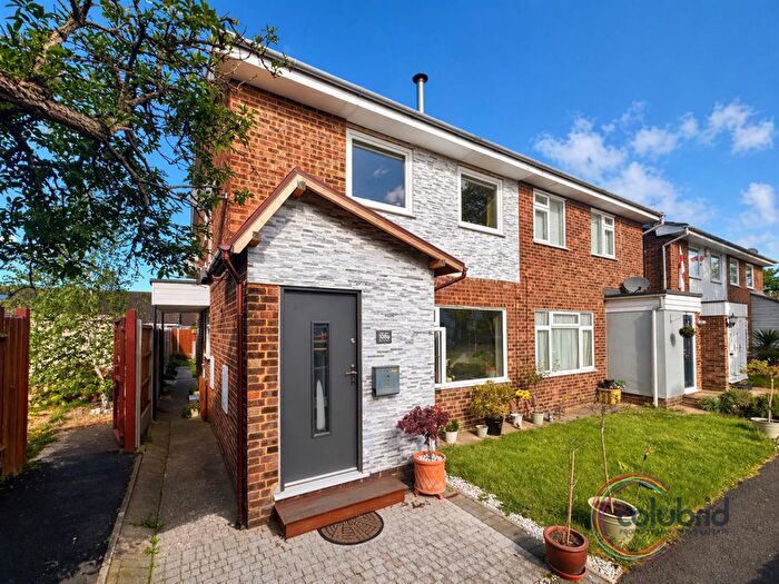 1 Bedroom Flat For Sale In Hilton Road, Canvey Island, SS8