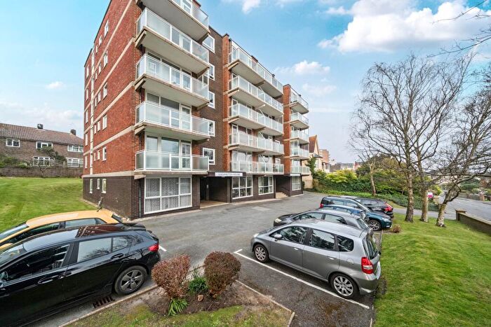 2 Bedroom Flat To Rent In Lullington House, Eastbourne, BN21