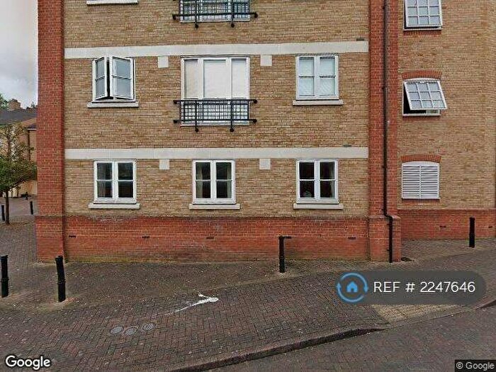 2 Bedroom Flat To Rent In Albany Gardens, Colchester, CO2