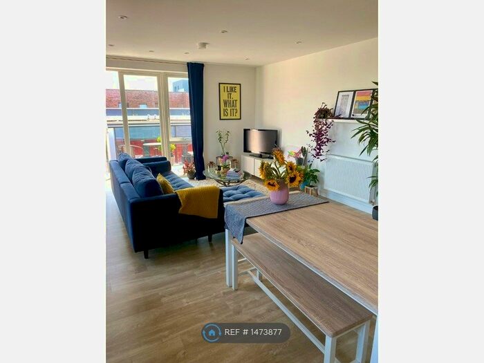 2 Bedroom Flat To Rent In Leonard Court, London, SE15