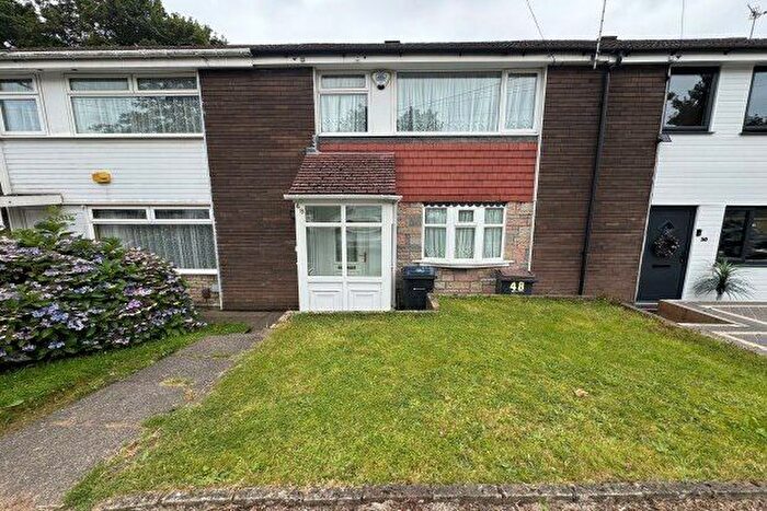 2 Bedroom Property To Rent In Amersham Close, Birmingham, B32