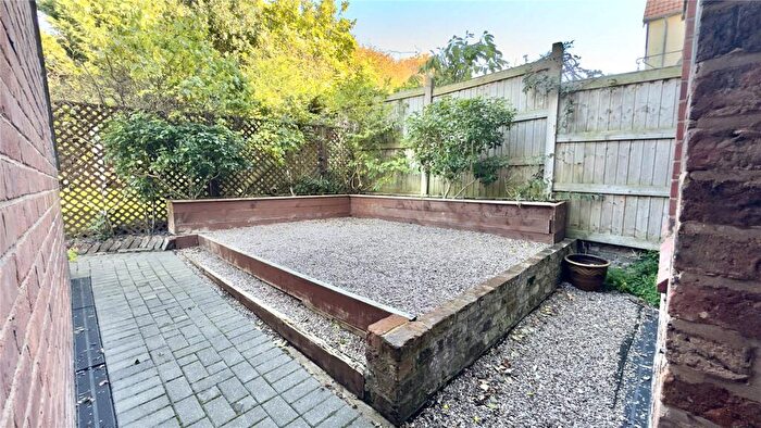 2 Bedroom Apartment For Sale In Westbourne Grove, West Kirby, Wirral, Merseyside, CH48