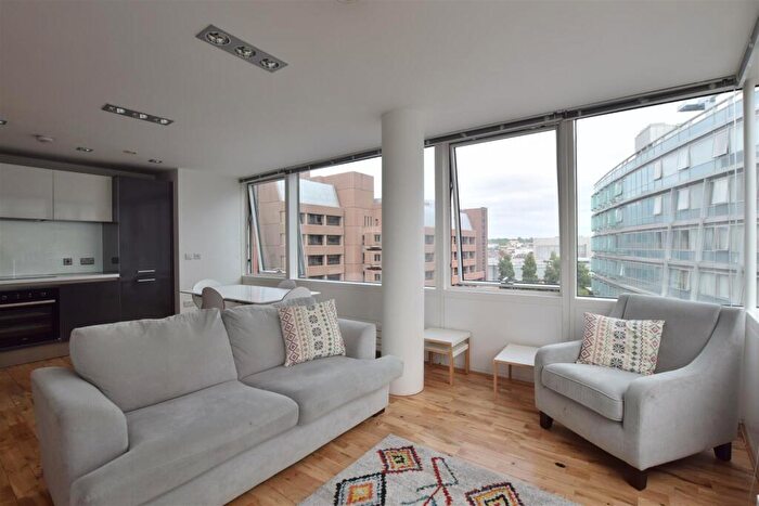 2 Bedroom Apartment To Rent In Strand Street, Liverpool, L1
