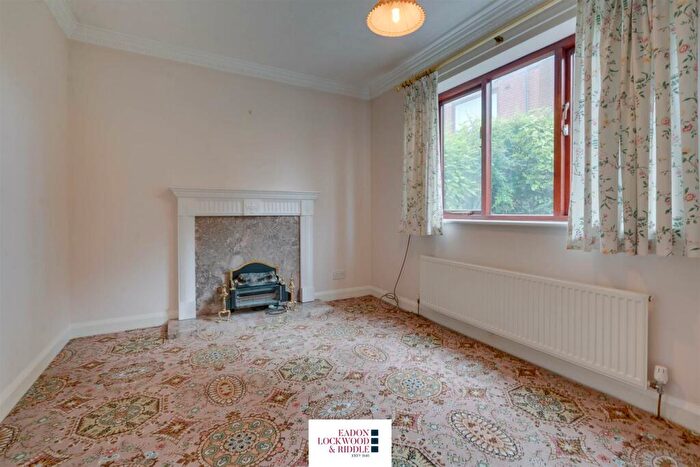 2 Bedroom Bungalow For Sale In Moorhouse Close, Whiston, Rotherham, S60