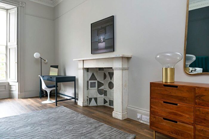 2 Bedroom Flat To Rent In Dundas Street, New Town, Edinburgh, EH3