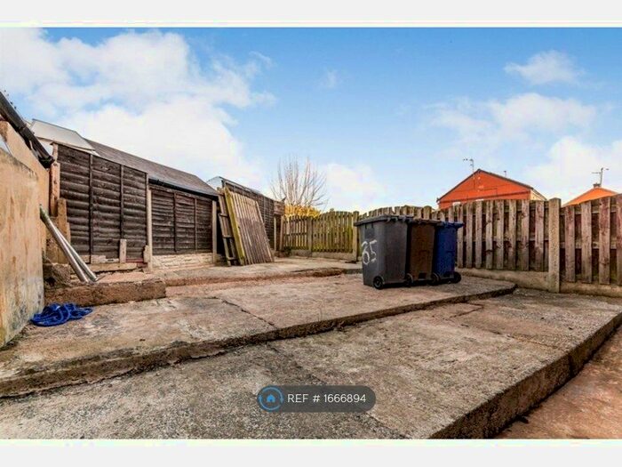 3 Bedroom Semi-Detached House To Rent In Welland Crescent, Elsecar, Barnsley, S74