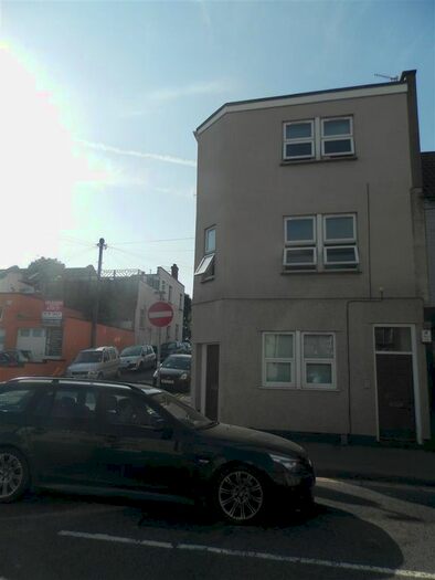 1 Bedroom Flat To Rent In West Street, Bedminster, Bristol, BS3