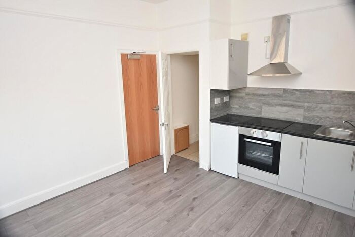 1 Bedroom Studio To Rent In Kenton Road, Harrow, HA3