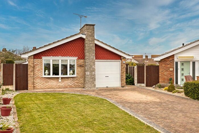 3 Bedroom Bungalow For Sale In Marshall Crescent, Broadstairs, Kent, CT10