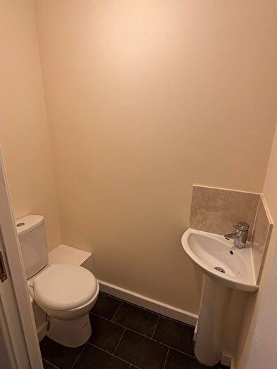 4 Bedroom Town House To Rent In Alder Mews, Batley, WF17