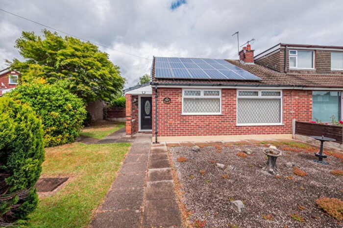 2 Bedroom Semi-Detached Bungalow For Sale In Thirlmere Road, Partington, Manchester, M31