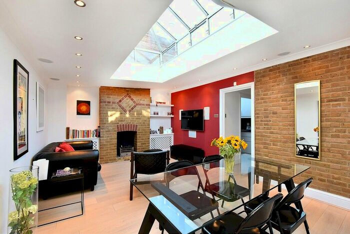 2 Bedroom Flat To Rent In Fulham Broadway, Fulham, SW6
