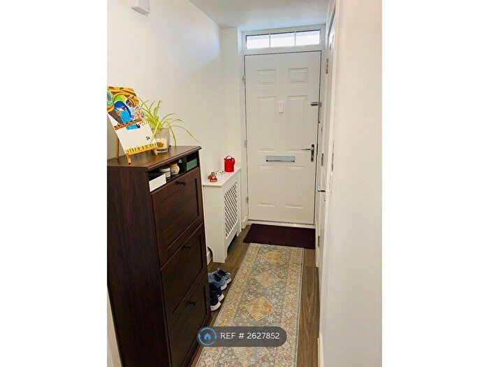 3 Bedroom Semi-Detached House To Rent In Home Straight, Newbury, RG14
