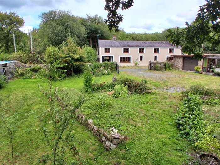 4 Bedroom Cottage For Sale In Heol Ddu, Ammanford, SA18