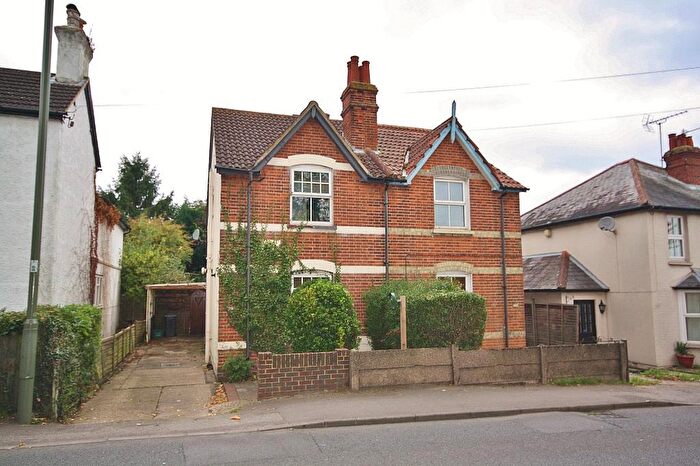 2 Bedroom Semi Detached House To Rent In Worplesdon Road, Guildford, Surrey, GU2