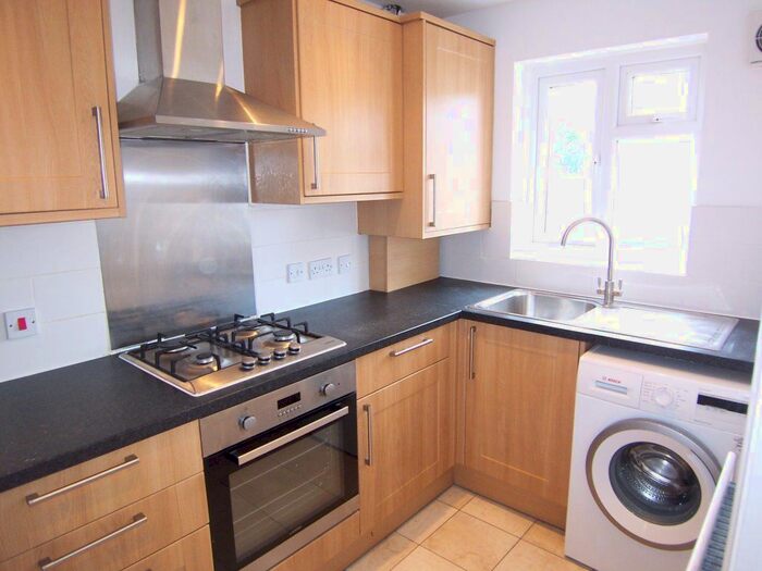 2 Bedroom Property To Rent In Willow Road, New Malden, KT3