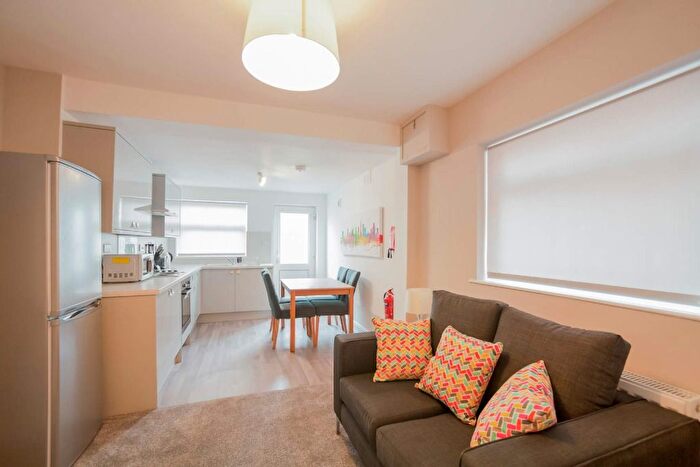 3 Bedroom Detached House To Rent In Grenville Road, Beeston, Nottingham, Nottinghamshire, NG9