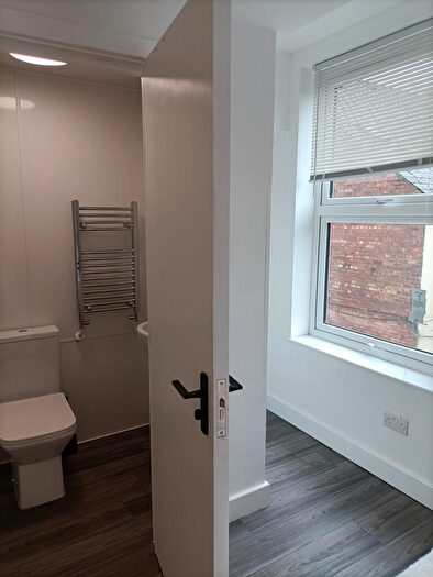 1 Bedroom Terraced House To Rent In Alfreton Road, Nottingham, NG7