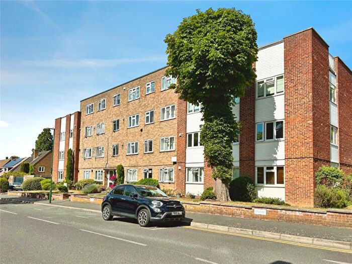 2 Bedroom Flat For Sale In Stanley Road, Sutton, SM2