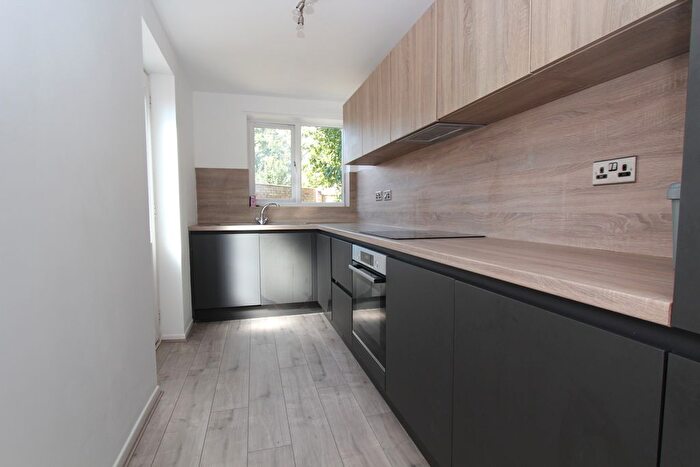 1 Bedroom Maisonette To Rent In The Willows, Caversham, Reading, RG4