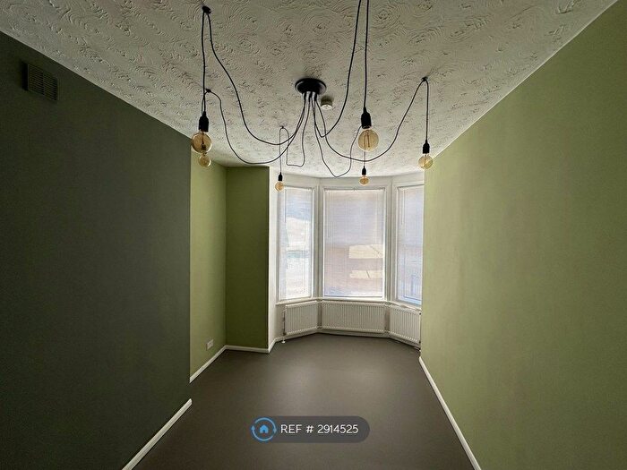 1 Bedroom Flat To Rent In Grosvenor Place, Margate, CT9