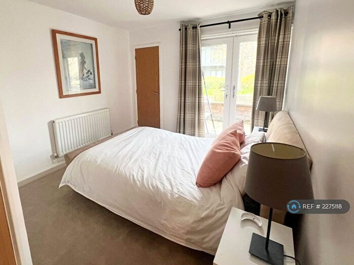 2 Bedroom Flat To Rent In Aire Quay, Hunslet, Leeds, LS10