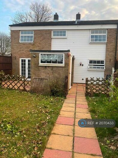 4 Bedroom End Of Terrace House To Rent In Wisden Road, Stevenage, SG1