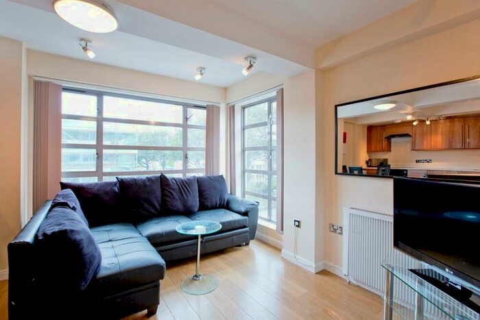 1 Bedroom Apartment To Rent In Kingsland Road, London, E2