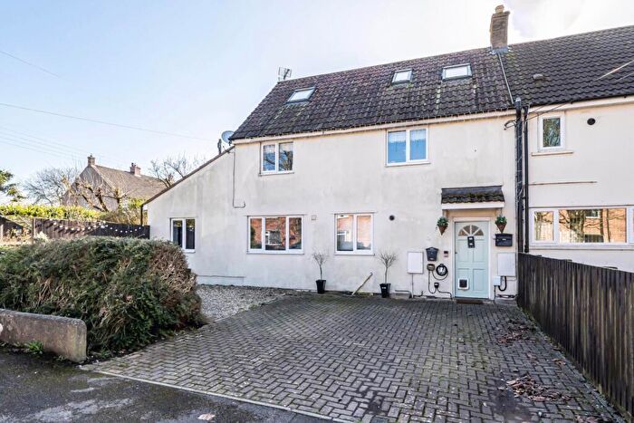 2 Bedroom Maisonette For Sale In Kingsland Road, Shepton Mallet, Somerset, BA4