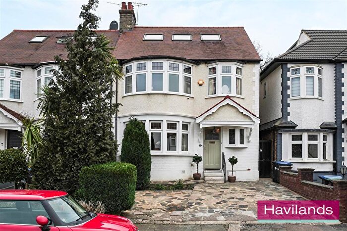 5 Bedroom Semi Detached House For Sale In Hillfield Park, London, N21