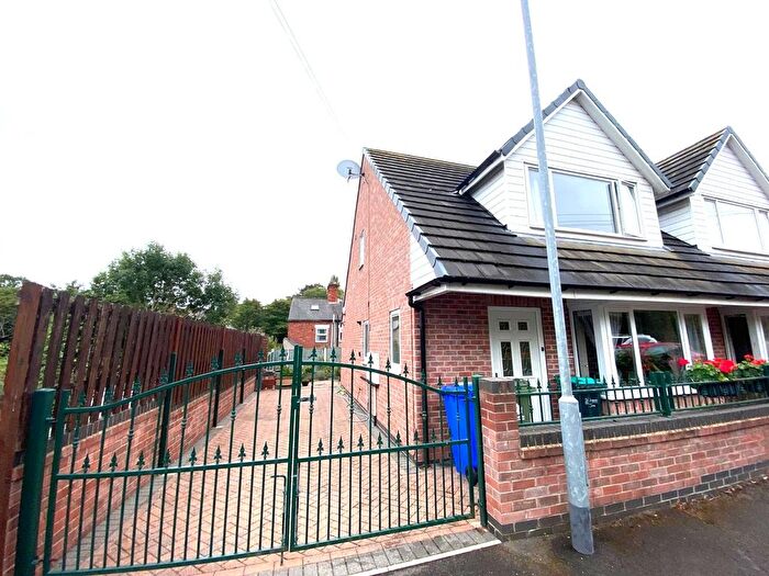 2 Bedroom Town House To Rent In Grove Street, Mansfield Woodhouse, NG19