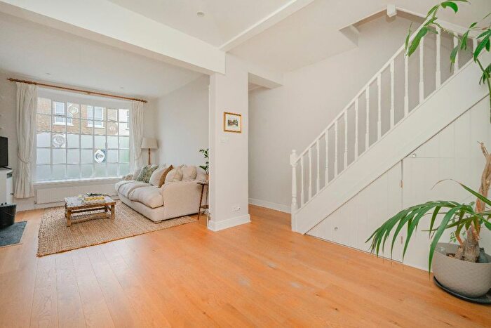 3 Bedroom Terraced House For Sale In Eleanor Grove, Barnes, SW13