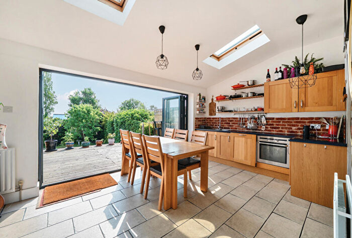 4 Bedroom Semi Detached House For Sale In Benhill Road, Sutton, SM1