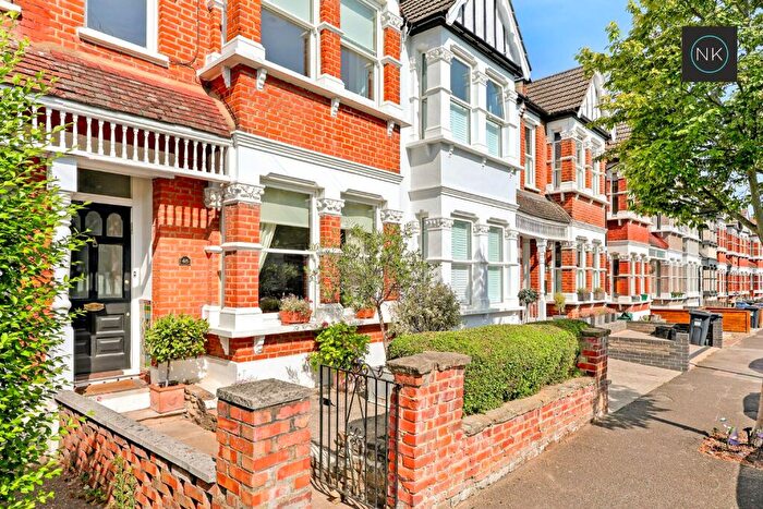 3 Bedroom Terraced House For Sale In Wynndale Road, South Woodford, London, E18