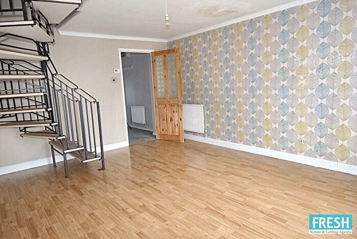 2 Bedroom Semi-Detached House For Sale In Clos Marina, Gowerton, Swansea, SA4