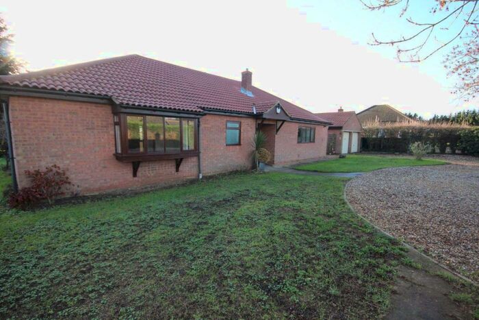 4 Bedroom Bungalow To Rent In Water End, Maulden, Bedfordshire, MK45