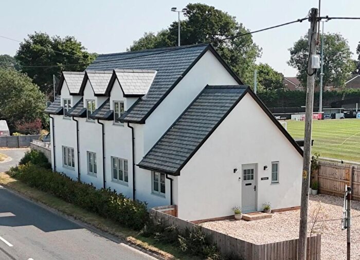 3 Bedroom Detached House For Sale In Silver Street, Willand, Cullompton, EX15
