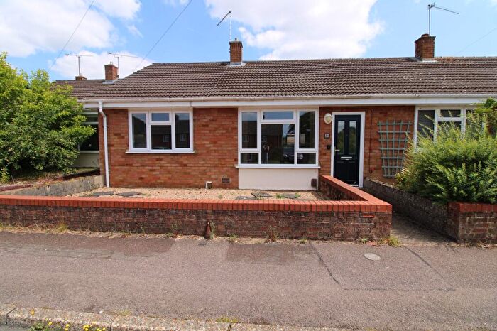 2 Bedroom Terraced Bungalow For Sale In Snow Hill, Maulden, MK45