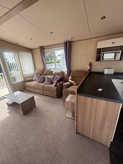 2 Bedroom Park Home For Sale In Sutton Park Holiday Park, PE12