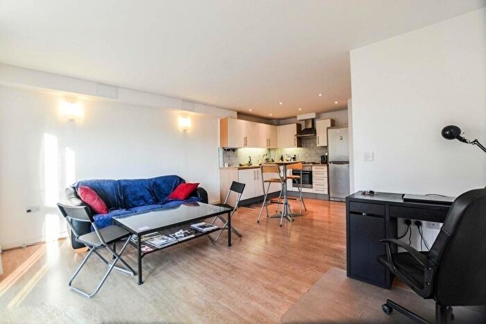 1 Bedroom Flat To Rent In Manchester Road, Canary Wharf, London, E14