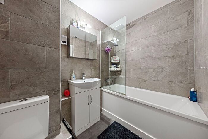 1 Bedroom Flat For Sale In Rectory Road, Beckenham, BR3