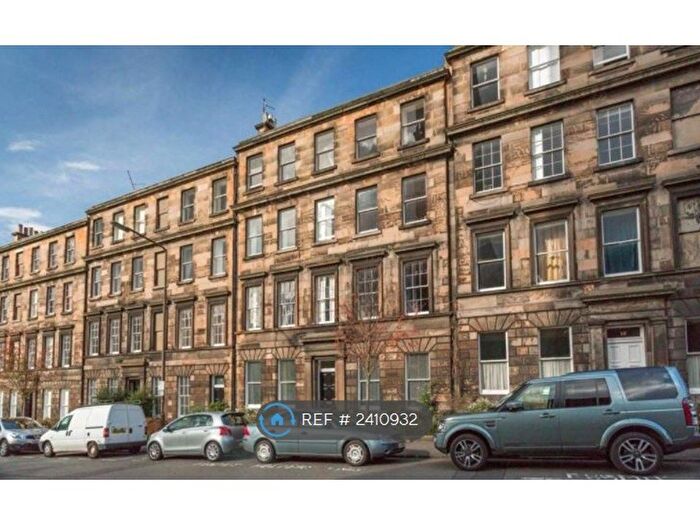 5 Bedroom Flat To Rent In Lutton Place, Edinburgh, EH8
